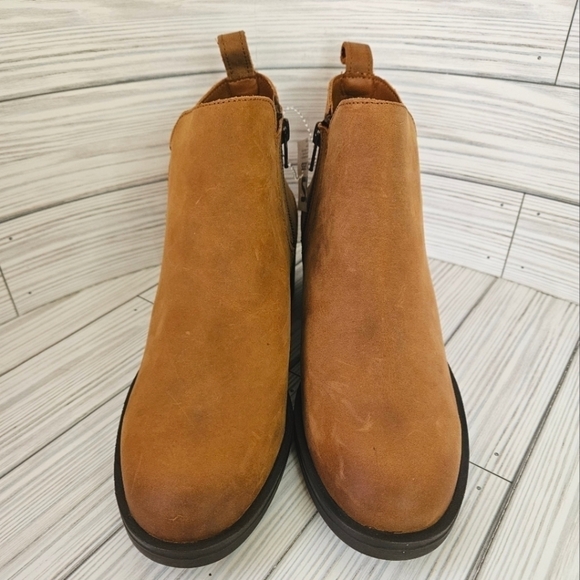 Clarks Memi Zippered Ankle Bootie in Dark Tan Leather Size 8 NWT - Picture 3 of 10